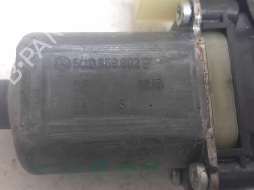 Right front window motor SEAT LEON ST (5F8) 2.0 TDI | BP18221651E20 