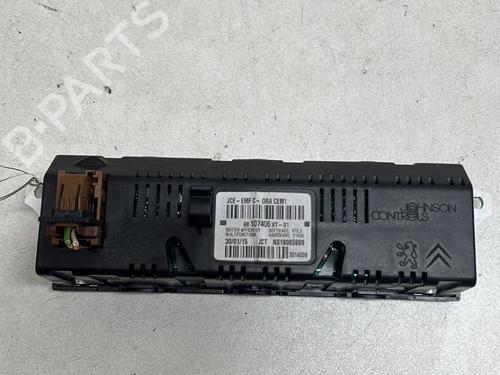 Used Display monitor Display monitor CITROËN C3 II (SC_) 1.2 VTi 82 (82 hp) 18226147 18226147