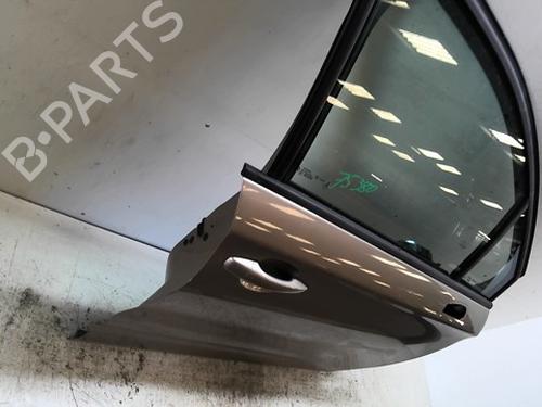 Used Right front door Right front door 37519358 37519358