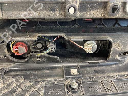 Venstre baglygte Venstre baglygte RENAULT TRAFIC III Van (FG_) 1.6 dCi 120 (FGMK) (121 hp) 36875286 36875286