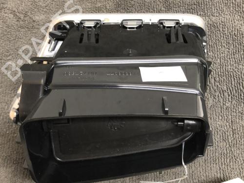 Used Air vent CITROËN DS4 (NX_) 2.0 HDi / BlueHDi 135 (136 hp) 18223588