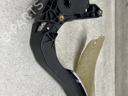 Used Pedal Pedal RENAULT CAPTUR I (J5_, H5_) 1.5 dCi 90 (J5N4, J5M5, J5MW, J5M6, J5AL, J5AJ) (90 hp) 32314302 32314302