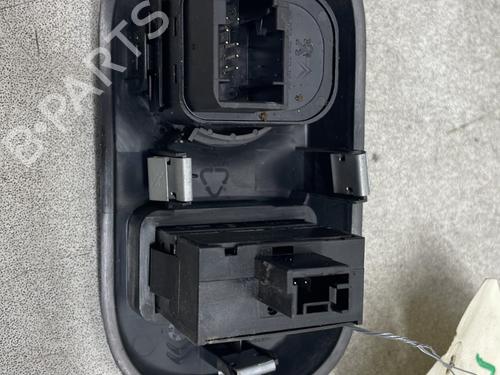 Used Mirror switch Mirror switch CITROËN C4 CACTUS 1.6 BlueHDi 100 (99 hp) 31088475 31088475