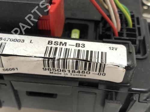 Used Fuse box CITROËN XSARA PICASSO (N68) 1.6 HDi (109 hp) 18211251