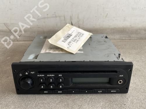 Autoradio DACIA DUSTER (HS_) 1.5 dCi (86 hp) 31068703