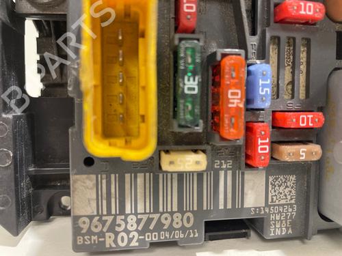 Used Fuse box Fuse box PEUGEOT 3008 I MPV (0U_) 1.6 HDi (112 hp) 40203266 40203266