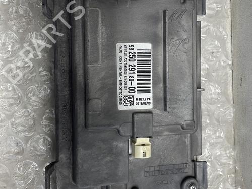 Used Display monitor Display monitor PEUGEOT 2008 I (CU_) 1.6 BlueHDi 75 (75 hp) 26524464 26524464