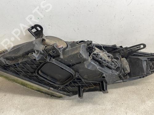 right-headlight-renault-megane-iii-hatchback-bz01_-b3_-2008-30576002 main image