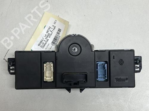Used Climate control Climate control 18207399 18207399