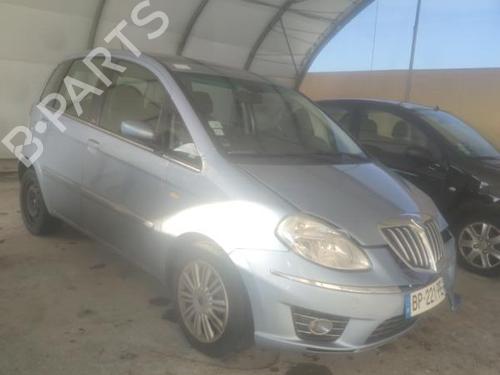 Right headlight LANCIA MUSA (350_) 1.3 D Multijet (350.AXG11, 350.AXG1A) | BP18214086C29 