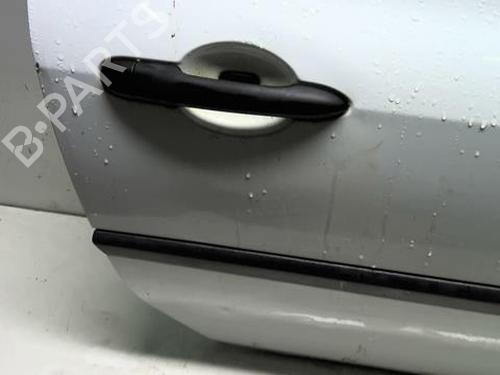 Used Right front door RENAULT CLIO III (BR0/1, CR0/1) 1.5 dCi (C/BR0G, C/BR1G) (68 hp) 18223440