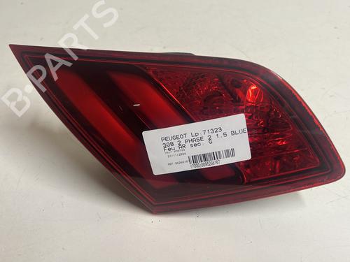 Used Left tailgate light Left tailgate light PEUGEOT 308 II (LB_, LP_, LW_, LH_, L3_) 1.5 BlueHDi 130 (131 hp) 21489062 21489062