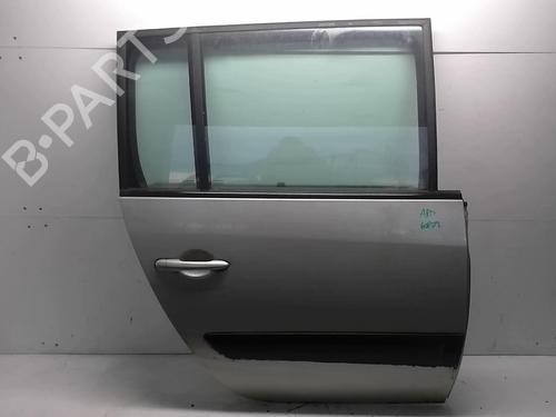 Used Right rear door Right rear door 18228619 18228619
