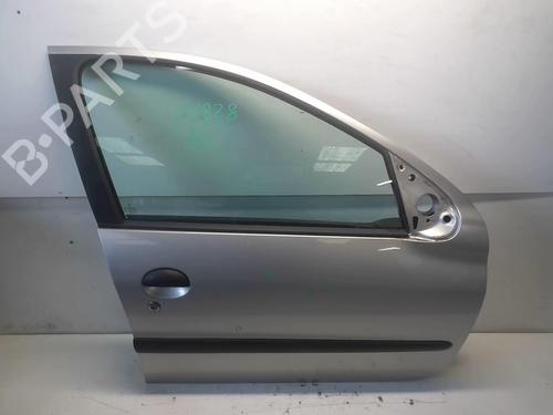 Used Right front door PEUGEOT 206 Hatchback (2A/C) 1.4 i (75 hp) 18228387