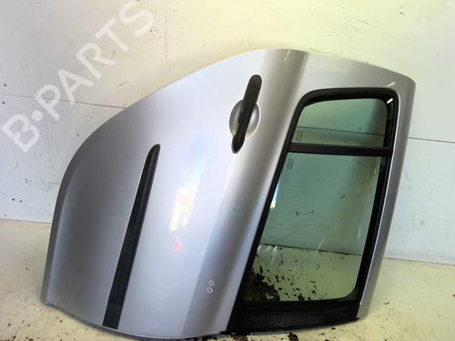 Used Right rear door RENAULT CLIO III (BR0/1, CR0/1) 1.5 dCi (BR17, CR17) (86 hp) 28725256