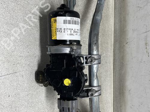 Used Front wipers mechanism RENAULT CLIO IV (BH_) 1.2 TCe 120 (BHAU) (118 hp) 32494590