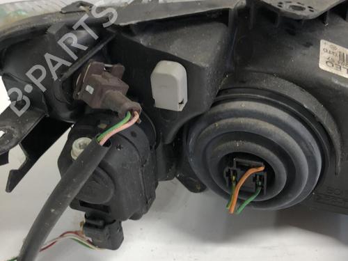Venstre forlygte PEUGEOT 206 Hatchback (2A/C) 1.4 i (75 hp) 18227854