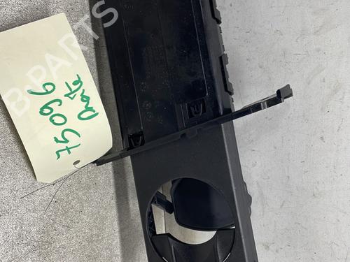 Used Cup/Object holder Cup/Object holder BMW 3 Coupe (E92) 325 d (197 hp) 33738144 33738144