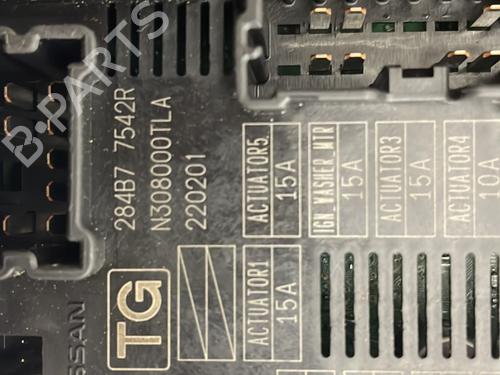 Used Fuse box Fuse box RENAULT KANGOO III Box Body/MPV 1.3 TCe 100 (FJMA) (102 hp) 29972450 29972450