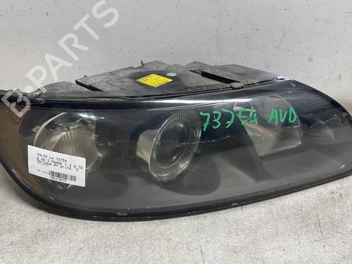Højre forlygte VOLVO S40 II (544) 2.0 D (136 hp) 30508543