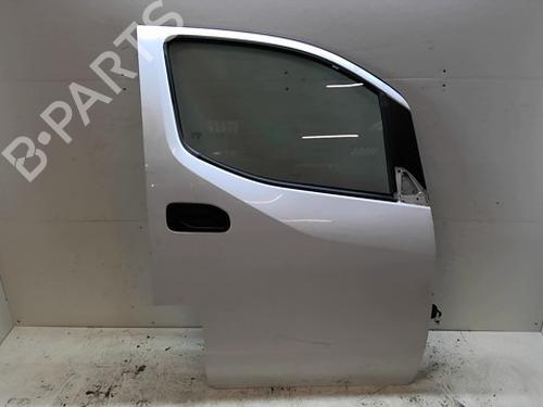 right-front-door-nissan-nv200-van-2010-33303305 main image