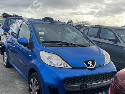 Right front door PEUGEOT 107 (PM_, PN_) 1.0 | BP18212516C3