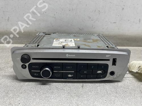 radio-renault-megane-iii-hatchback-bz01_-b3_-2008-30886593 main image