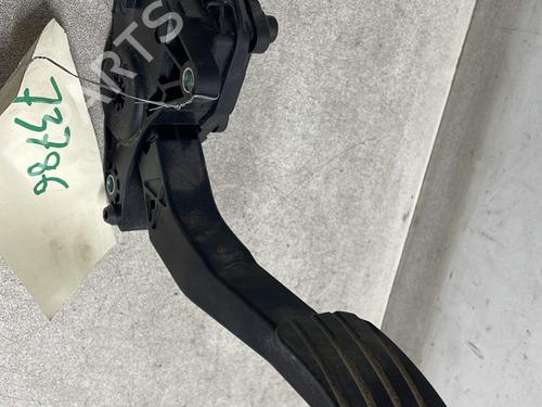 Used Pedal Pedal RENAULT MASTER III Van (FV) 2.3 dCi 135 FWD (FV0N, FV08, FV06, FV00, FV1S) (136 hp) 30437997 30437997