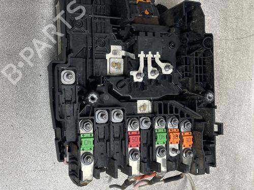 Used Electronic module PEUGEOT 308 SW II (LC_, LJ_, LR_, LX_, L4_) 1.2 THP 110 (110 hp) 31981509