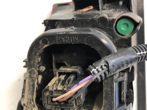 Used Right taillight Right taillight RENAULT CLIO IV (BH_) 1.5 dCi 75 (75 hp) 18217706 18217706