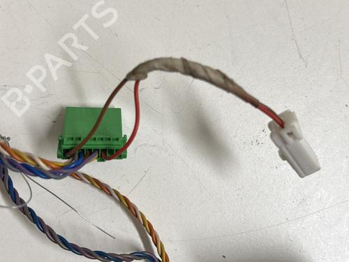 switch-volvo-v40-hatchback-525-d3-1111-2012-2013-2014-2015-2016-2017-2018-2019-20173331 main image