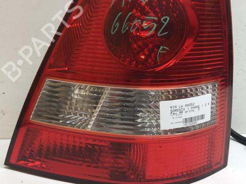 Højre baglygte KIA SORENTO I (JC) 2.5 CRDi 4WD (140 hp) 18223525