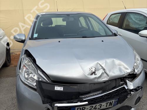 Used Parts PEUGEOT 208 I (CA_, CC_) 1.2 VTI 82 5000543