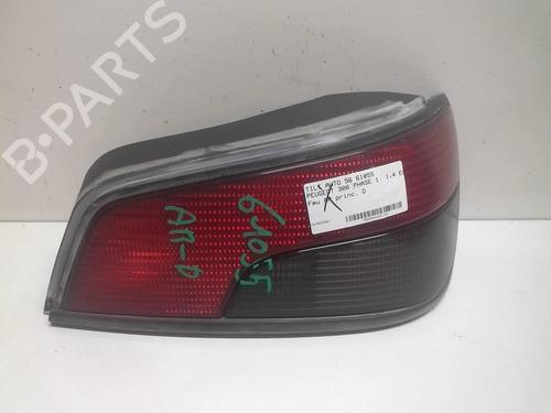 Højre baglygte PEUGEOT 306 Hatchback (7A, 7C, N3, N5) 1.4 (75 hp) 18214663