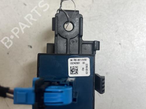 Used Switch Switch PEUGEOT 308 II (LB_, LP_, LW_, LH_, L3_) 1.6 HDi (92 hp) 18215739 18215739