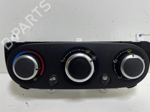 climate-control-renault-clio-iv-bh_-2012-2013-2014-2015-2016-2017-2018-2019-2020-2021-25276591 main image