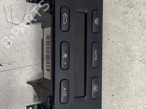 Used Climate control PEUGEOT 406 Coupe (8C) 2.2 HDI (133 hp) 30886630