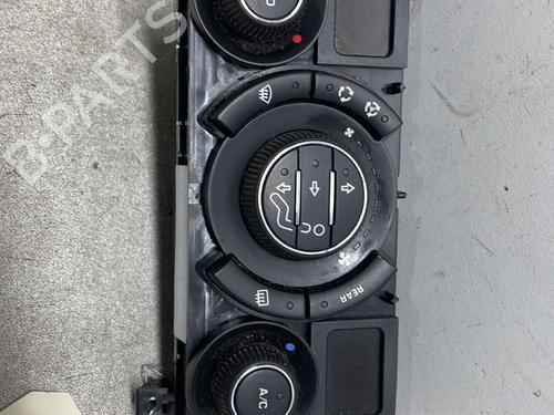 Used Climate control PEUGEOT 5008 (0U_, 0E_) 1.6 HDi (110 hp) 31981531