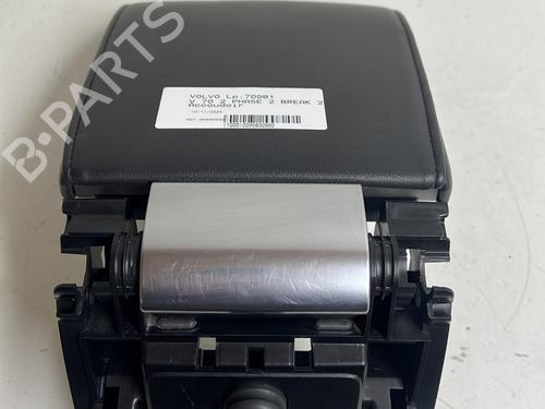 Used Armrest / Center console Armrest / Center console VOLVO V70 III (135) D4 (181 hp) 21144634 21144634