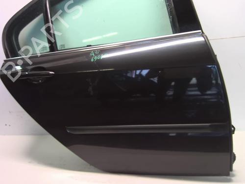 Used Right rear door Right rear door 18842319 18842319
