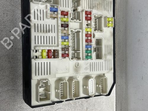 Used Fuse box RENAULT MEGANE III Hatchback (BZ0/1_, B3_) 1.5 dCi (BZ09, BZ0D, BZ1W, BZ29, BZ14) (110 hp) 27166648