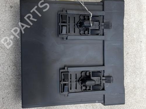 Used Electronic module Electronic module PEUGEOT 308 III (FB_, FH_, FP_, F3_, FM_) BlueHDi 130 (FBYHZL, FBYHZT) (131 hp) 27637729 27637729