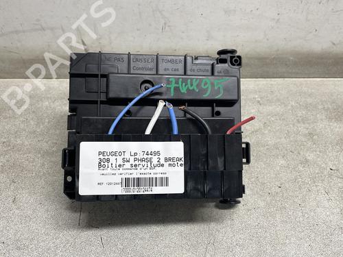 Boîte à Fusibles PEUGEOT 308 SW I (4E_, 4H_) 1.6 HDi (92 hp) 31981521