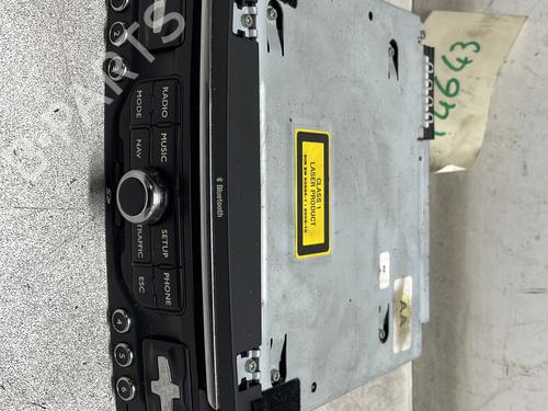 Used Radio Radio PEUGEOT 3008 I MPV (0U_) 1.6 HDi (109 hp) 32852171 32852171