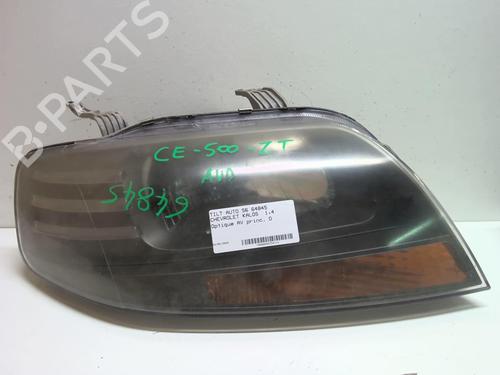 Used Right headlight CHEVROLET AVEO / KALOS Hatchback (T200) 1.4 16V (94 hp) 18223856