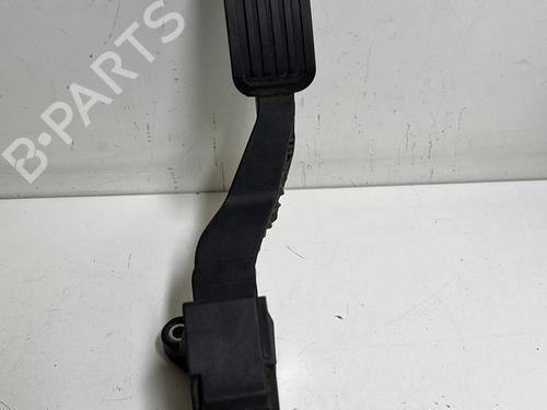 Pedal TOYOTA YARIS (_P9_) 1.4 D-4D (NLP90_, NLP90R) (90 hp) 21488980