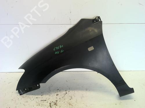 Forkjerm venstre TOYOTA COROLLA (_E12_) 2.0 D-4D (CDE120R, CDE120L_) (116 hp) 18219401