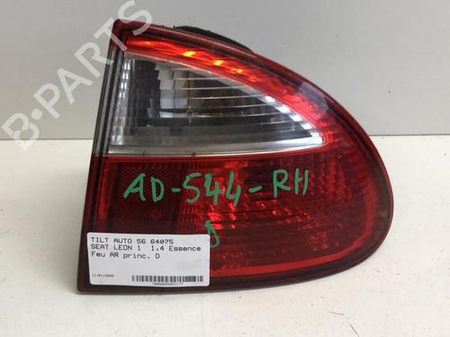 Right taillight SEAT LEON (1M1) 1.4 16V | BP18231512C35