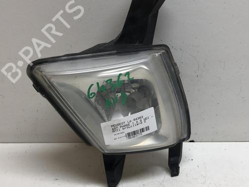 Used Right front fog light PEUGEOT 407 (6D_) 2.0 HDi 135 (6DRHRH, 6DRHRE, 6DRHRG, 6DRHRJ) (136 hp) 18227233