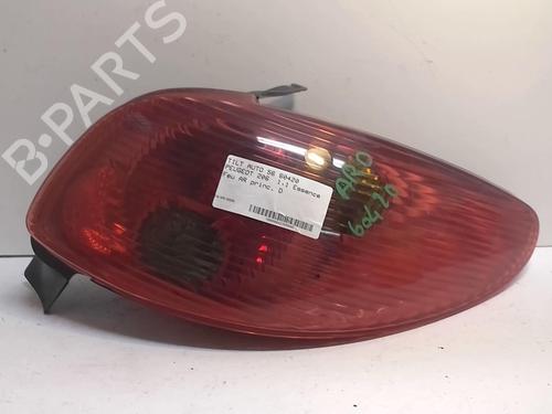 Used Right taillight PEUGEOT 206 Hatchback (2A/C) 1.1 i (60 hp) 18221372